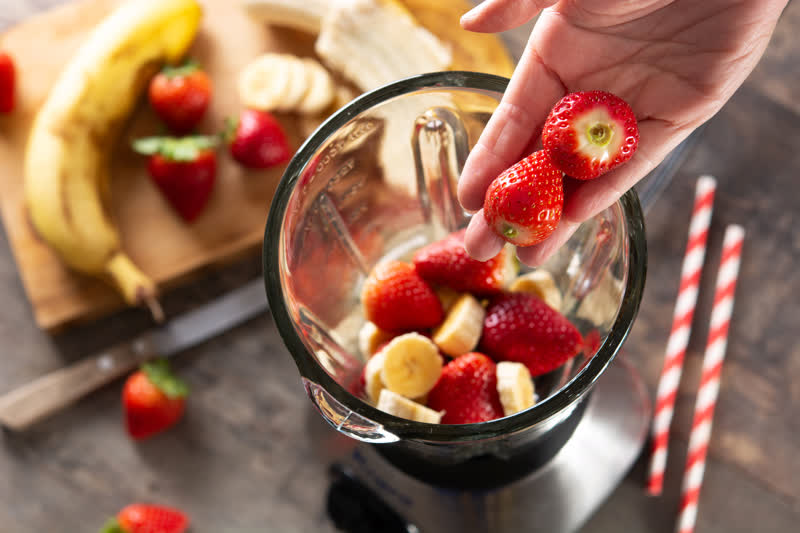 Mastering Smoothies and Bowls: Flavor Tips for Morning Meals
