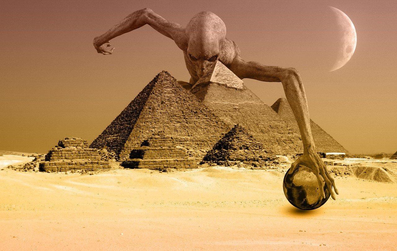 Ancient Aliens (season 2 - episode 4) - Underground Aliens