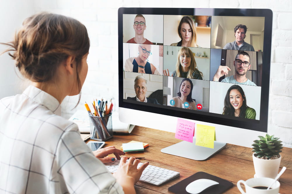 How to Communicate With Confidence in Meetings
