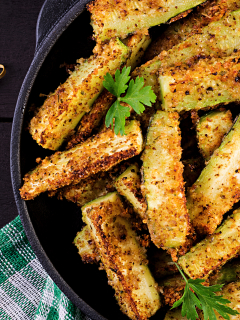 Low-Carb Baked Halloumi Fries